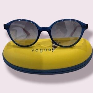 NWT Kids Vogue Navy Sunglasses with Bright Yellow Case and Glasses Cloth